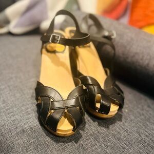 Wooden Hasbeens Women's Strappy clogs, Black Pearl Sky High heel EU 39 US 8.5-9